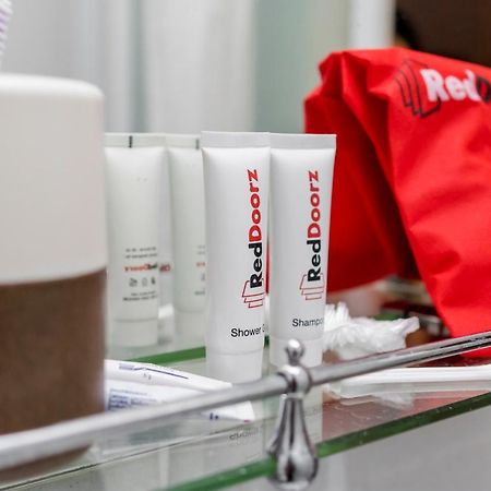 Reddoorz Plus @ Pham Ngu Lao 2 胡志明市 外观 照片