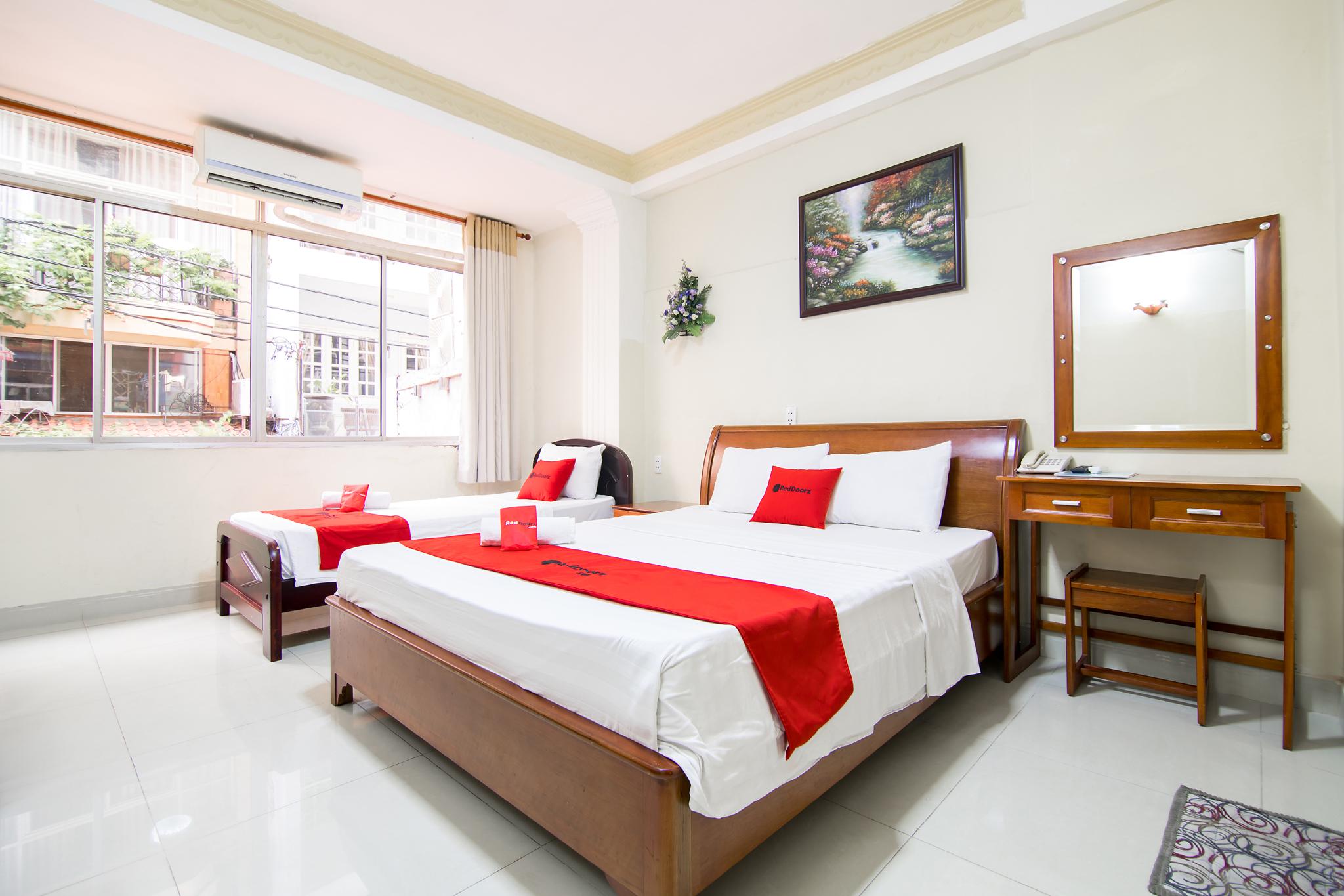 Reddoorz Plus @ Pham Ngu Lao 2 胡志明市 外观 照片