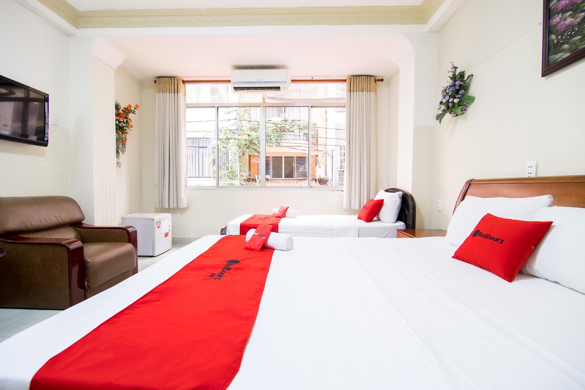 Reddoorz Plus @ Pham Ngu Lao 2 胡志明市 外观 照片