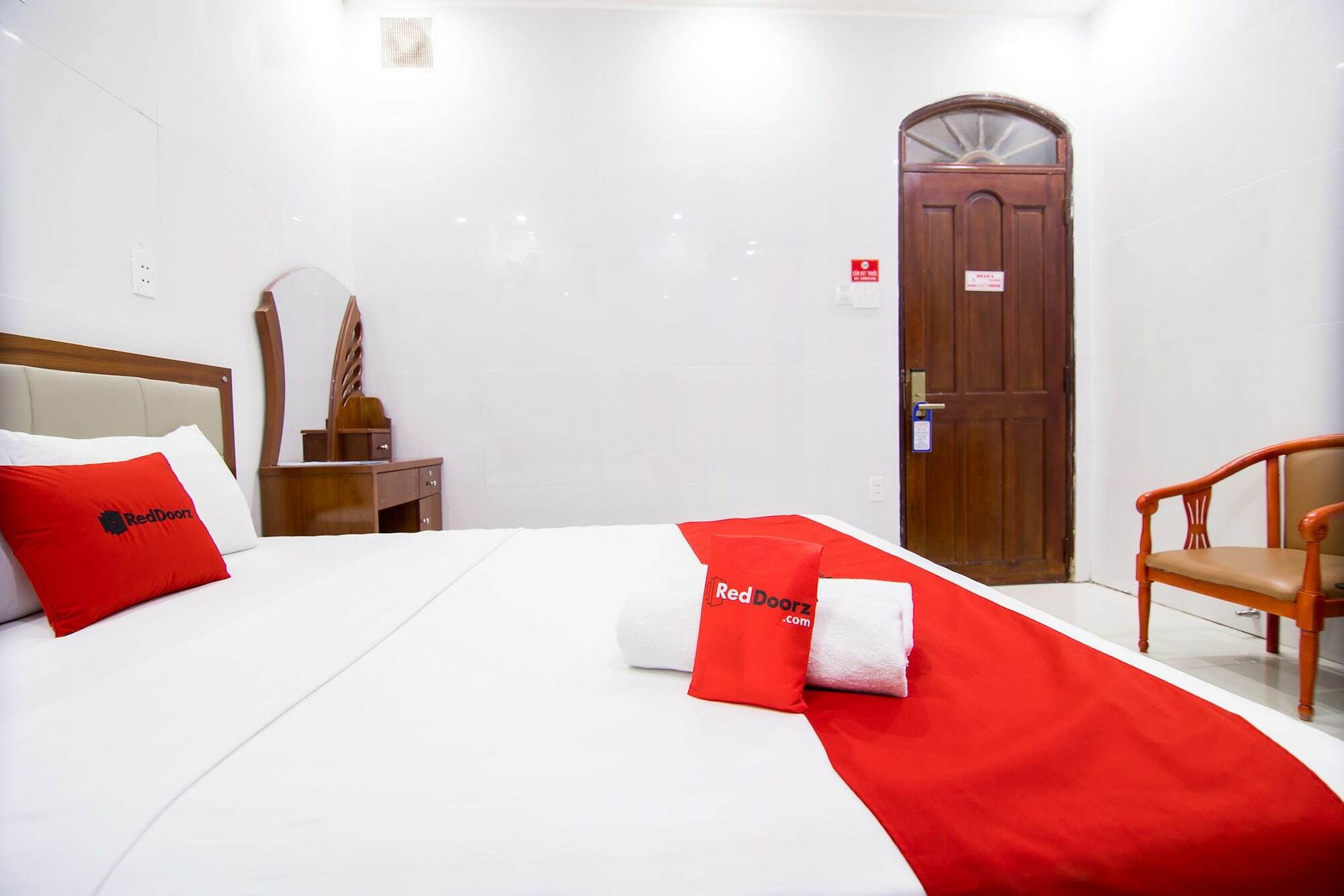 Reddoorz Plus @ Pham Ngu Lao 2 胡志明市 外观 照片